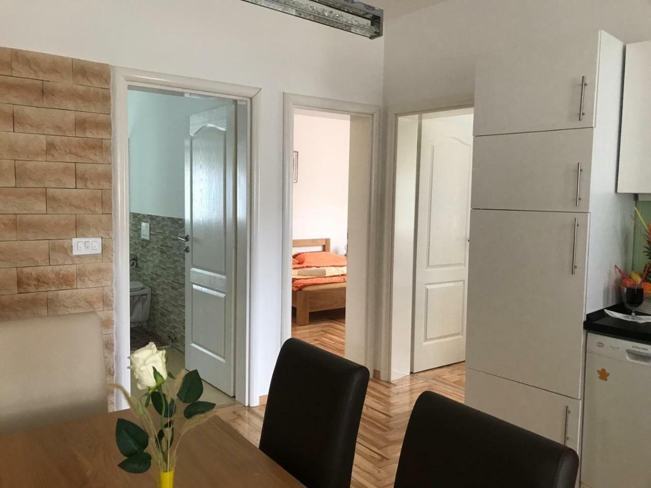 Apartmant Jela Apartment ซาตอน ภายนอก รูปภาพ